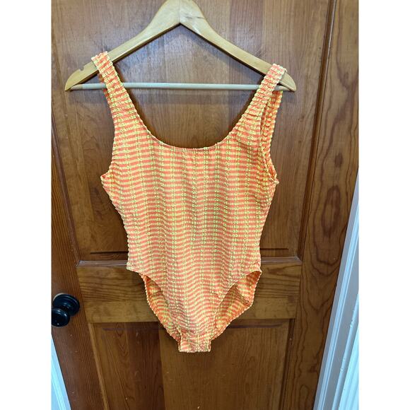 Vintage 80s/90s one piece swimsuit - Picture 1 of 8